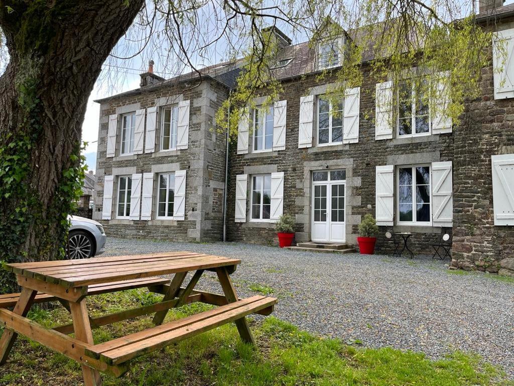 La Maison Des Amis En Normandie Pontfarcy Exterior foto